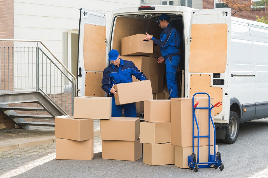 Choosing the Right Movers: Your Key to Stress-Free Relocation