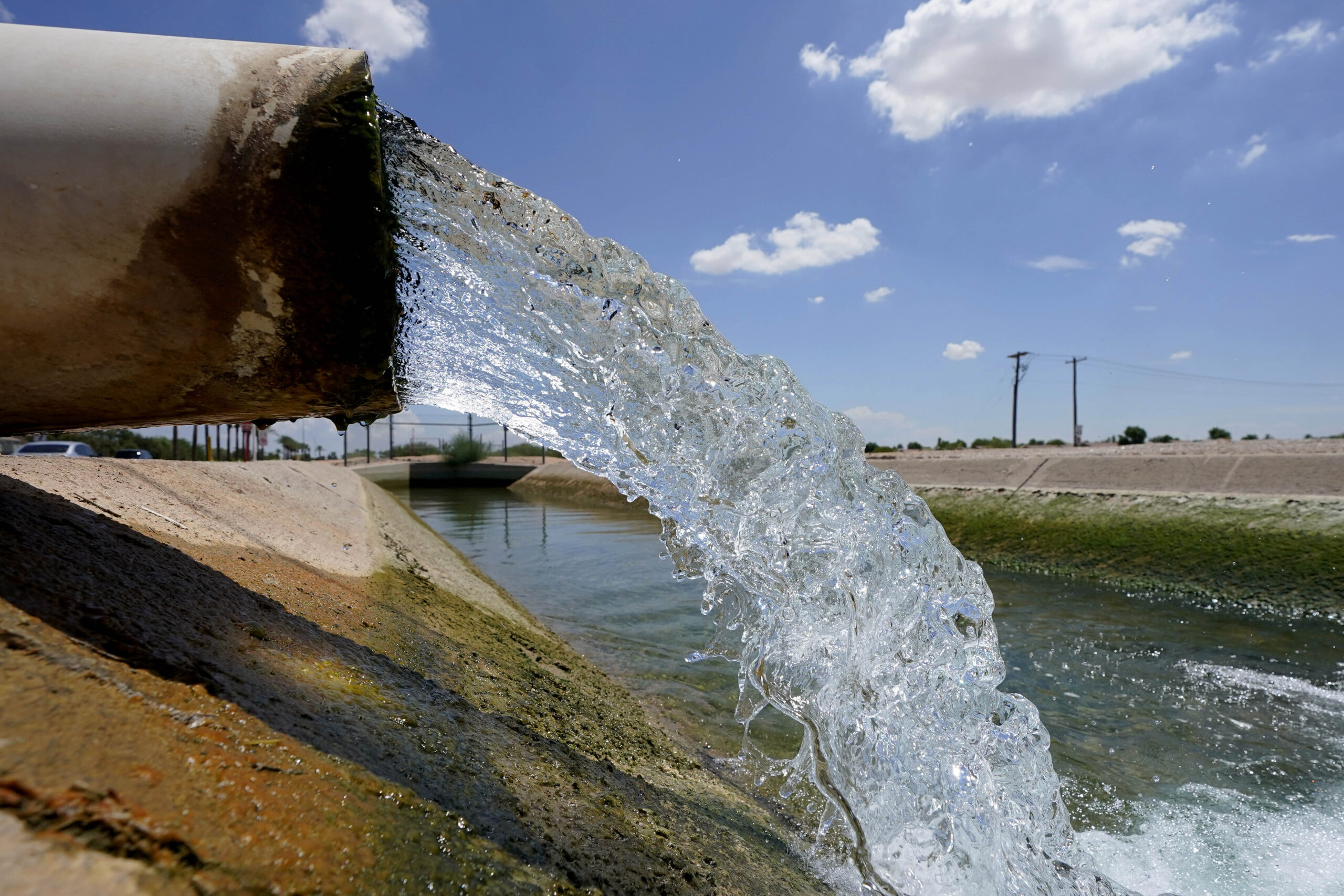 Rising to the Challenge: How Groundwater Pump Contractors Keep Water Flowing