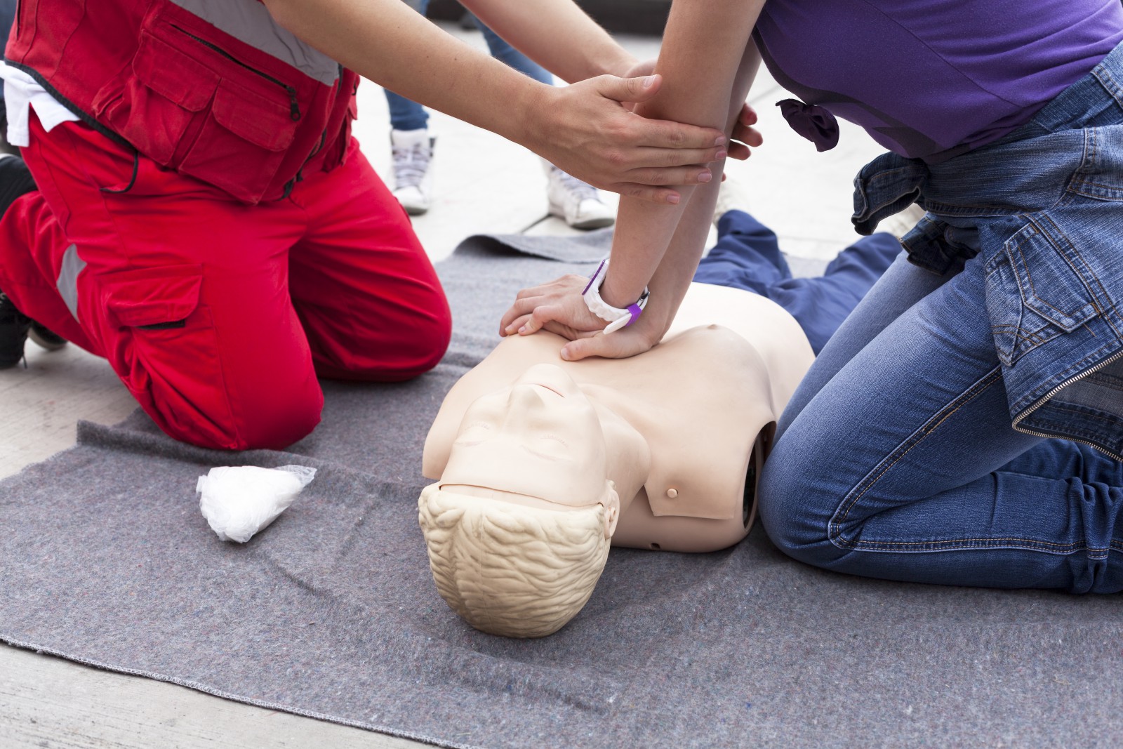 Standard First Aid & CPR/AED Course & Recertification